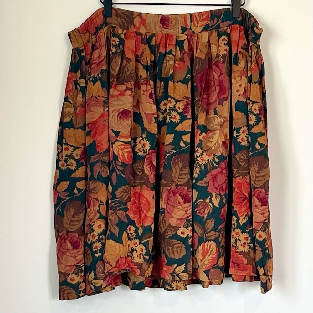 Vintage Floral Women's Skirt - Size: 18W